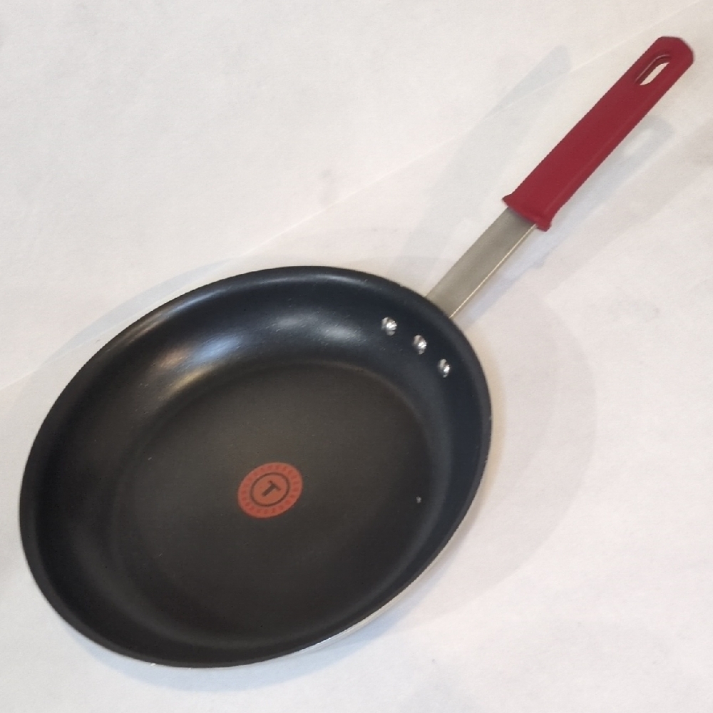 Nonstick Frying Pan with Red Handle Platinum Professional 12 in 30 cm